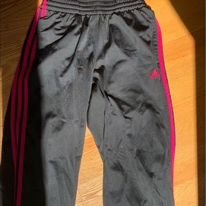 Adidas womans sweatpants. Fleece.